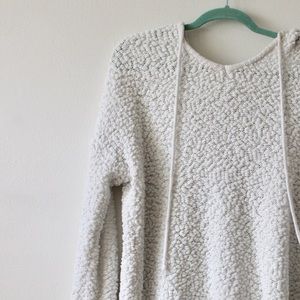 Oversized White Sweatshirt